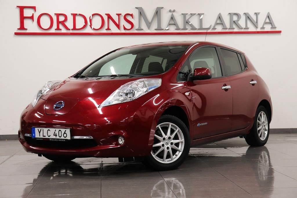 Nissan Leaf 30 kWh 109HK NAVI BACKKAMERA S+V