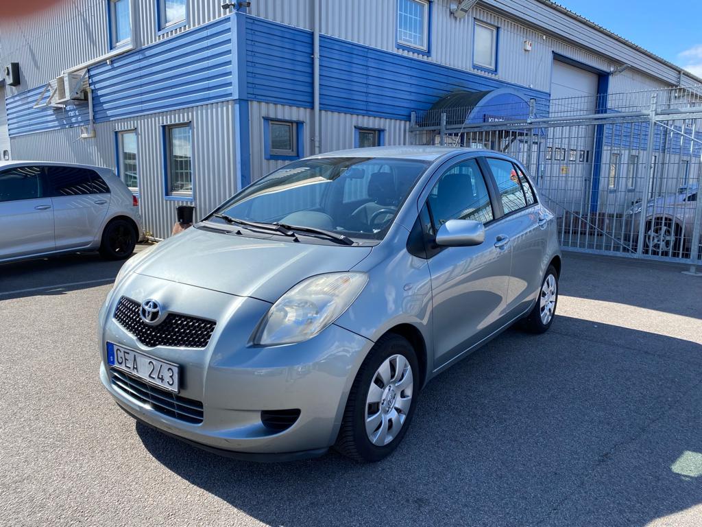 Toyota Yaris SÅLD, bild 3/18