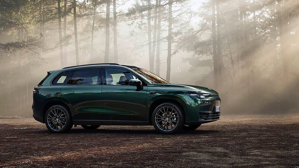 Leapmotor C10 BEV 299hk Räckvidd 510km Värmepump Panorama 4år garanti