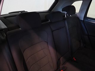 SUV Volkswagen Tiguan 14 av 23