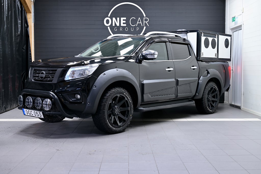 Nissan Navara 2.3 dCi 4WD D-Värmare Tekna Hundkåpa 6 burar 190hk
