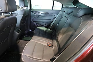 Halvkombi Opel Insignia 14 av 24