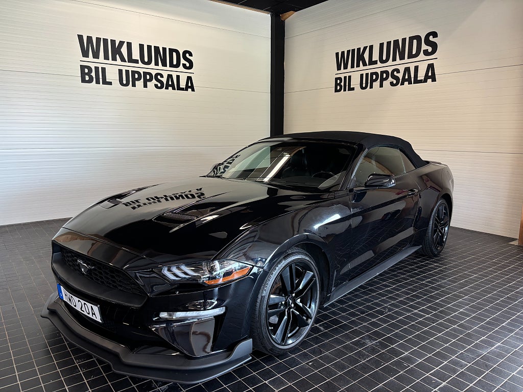 Ford Mustang EcoBoost Convertible SelectShift 314hk Back Skinn