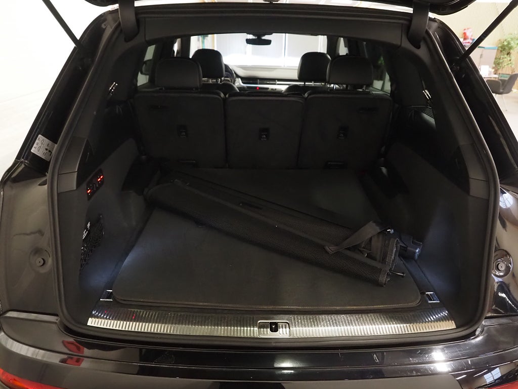 Audi Q7 3.0 TDI V6 272hk Quattro S Line 7-Sits Cockpit Bose Drag 2016