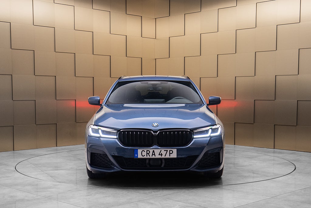 BMW 530e xDrive Touring M Sport / H&K / Drag / Moms
