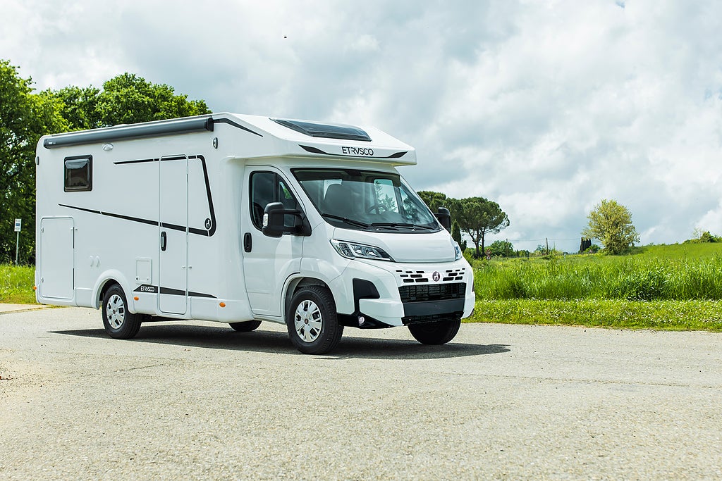 Etrusco T 6.9 SB SCANDIC EDITION Långbädd / Automat / Garage / 3.500 / 1