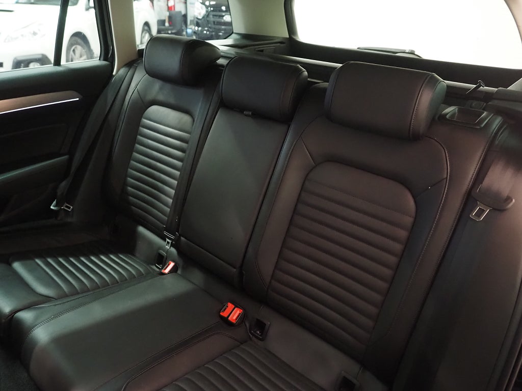 Volkswagen Passat SC TDI 190hk R-Line |Drag|D-värm|Kamera|Cockpit| 2018