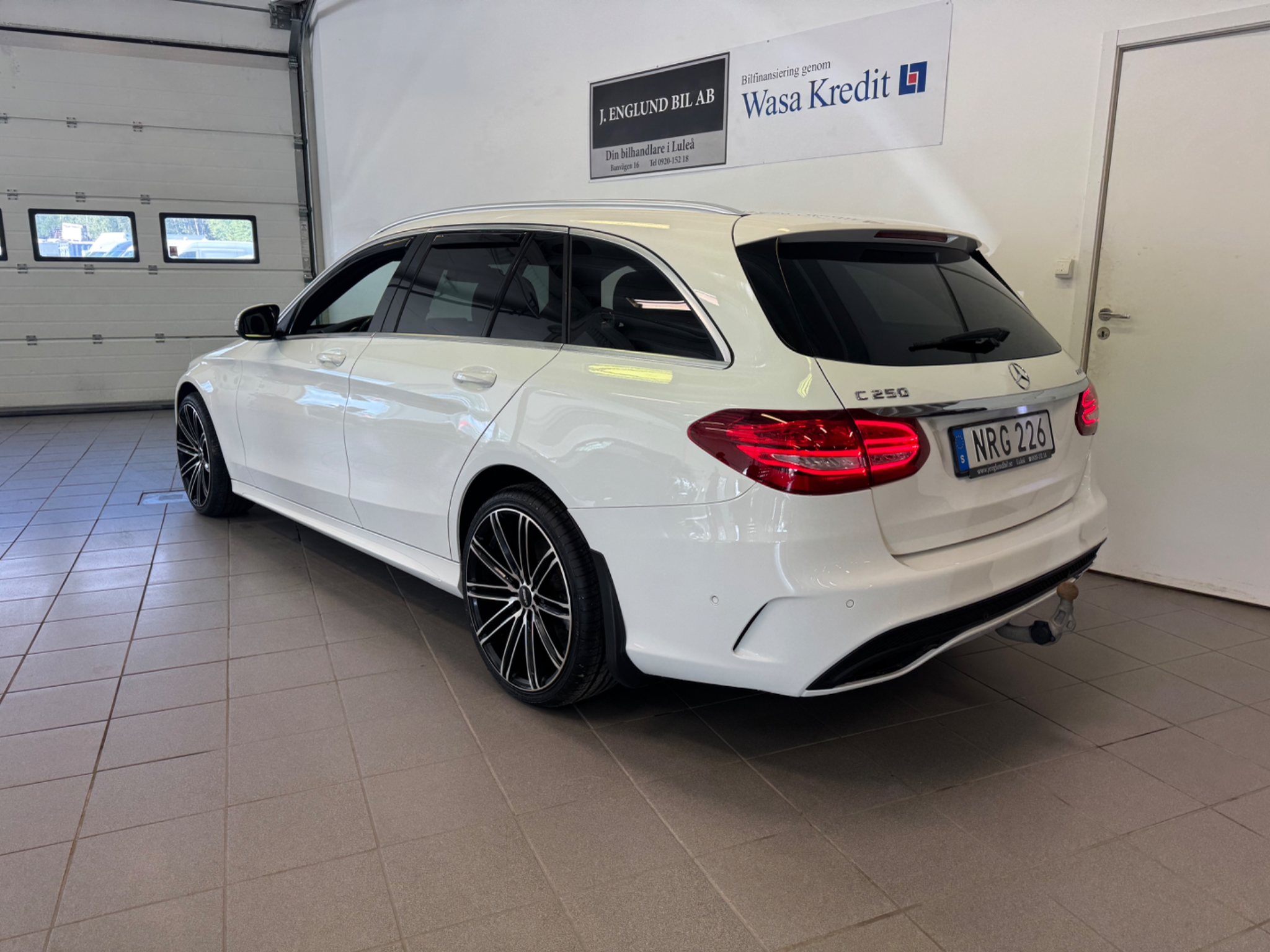 Mercedes-Benz C 2015, bild 3/29