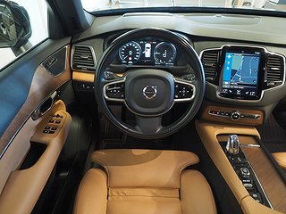 SUV Volvo XC90 16 av 27