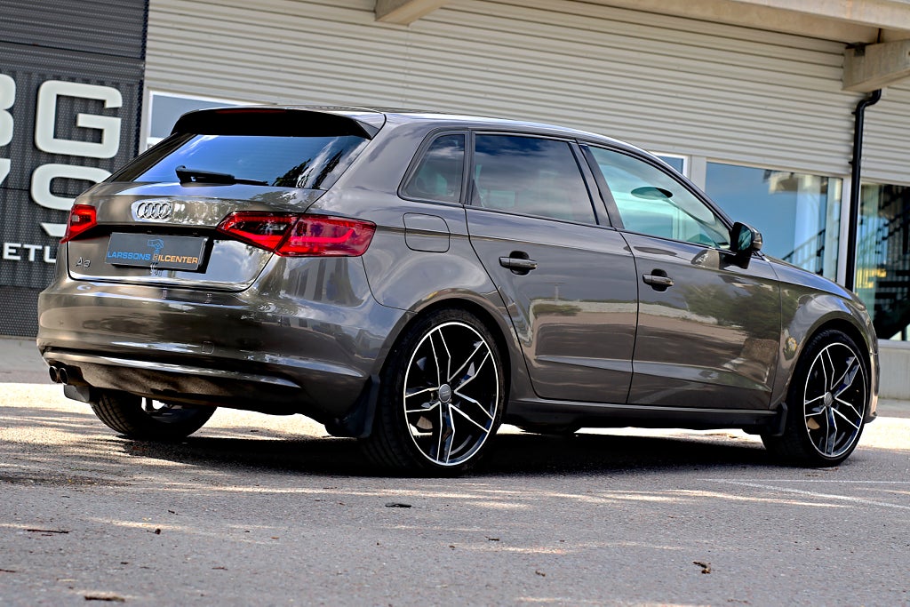 Audi A3 2,0 Tdi Unik/ Extrem snygg / LÅGMILAD /OBS SKICK