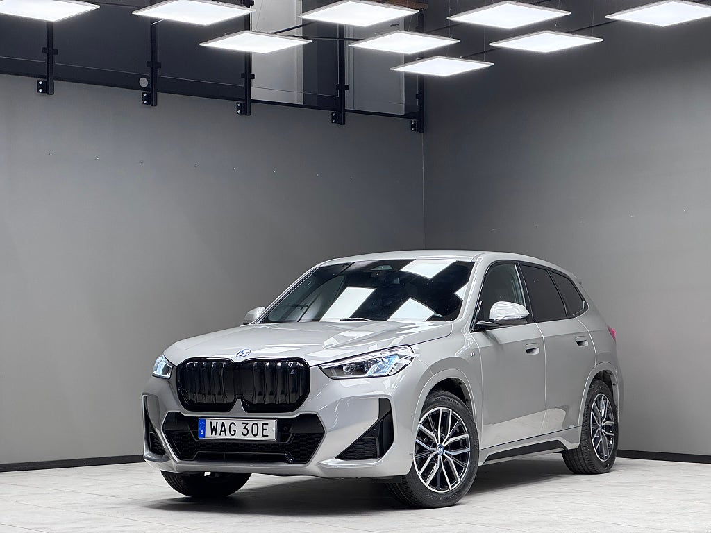 BMW X1 i xDrive30 / M Sport / B-kamera 