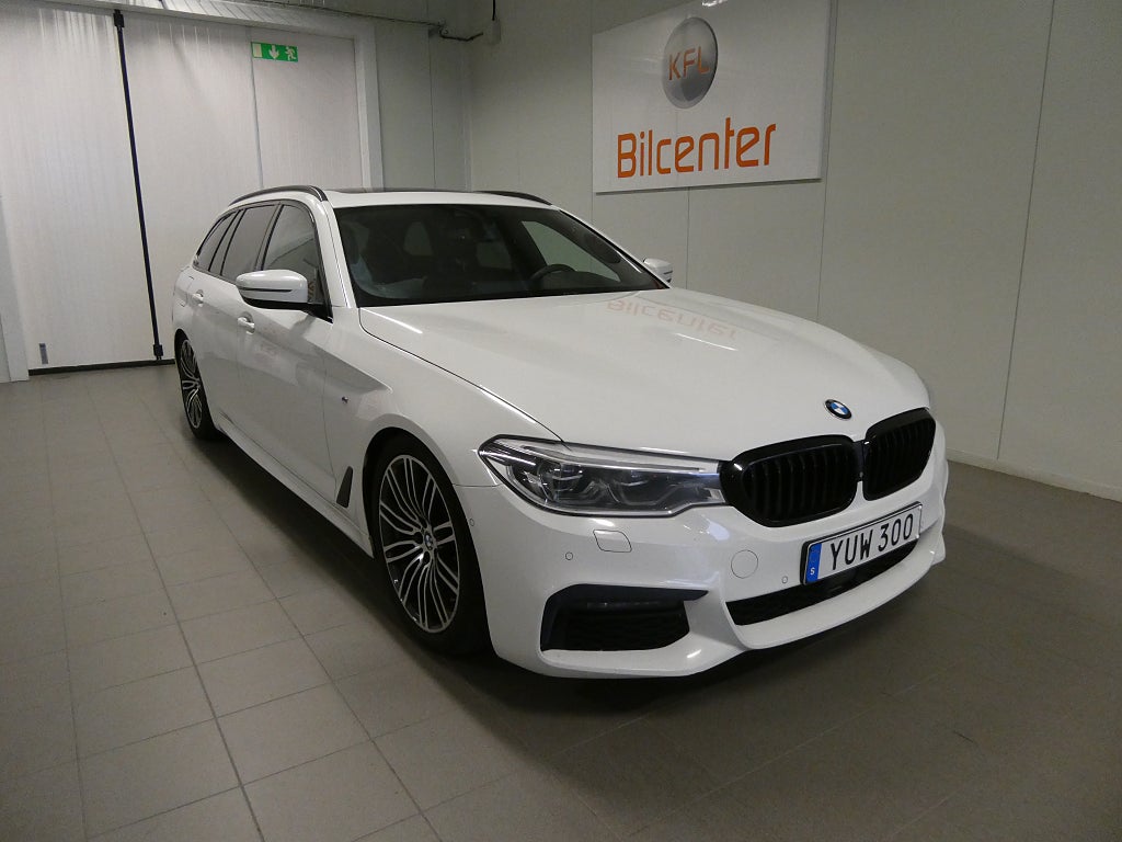 BMW 520d xDrive M Sport Pano-Drag-Skinn-H&K-HUD-Värmare-360°-SoV