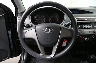 Halvkombi Hyundai i20 17 av 21