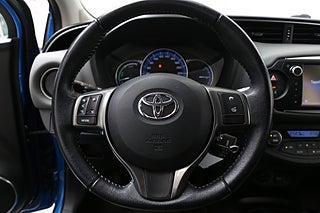 Halvkombi Toyota Yaris 15 av 23