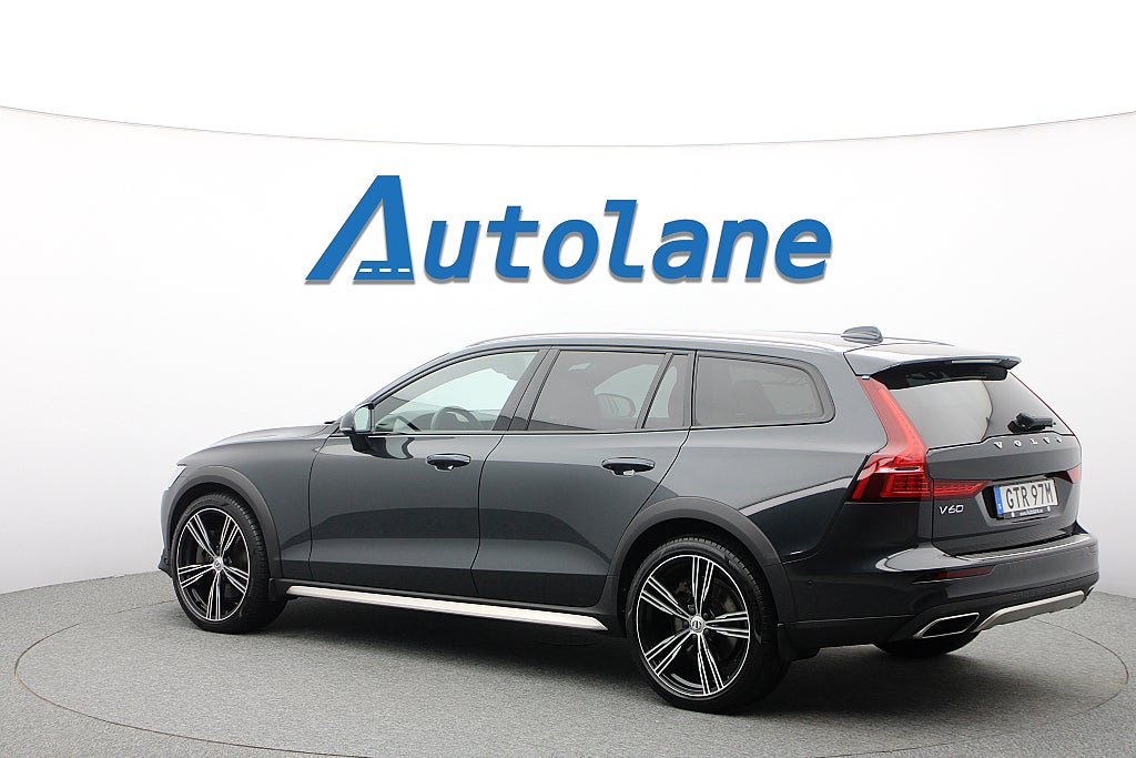 Volvo V60 Cross Country D4 AWD B&W, 360°,  Skinn, 20", Drag, HUD, BLIS