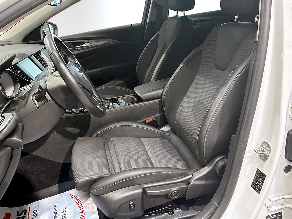 Bild på Opel Insignia Sports Tourer 1.5 Turbo 165hk B-KAMERA RATTVÄRME