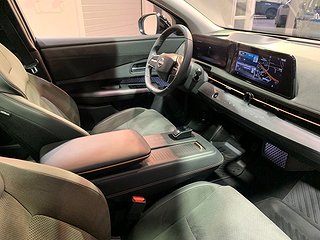 SUV Nissan Ariya 13 av 23