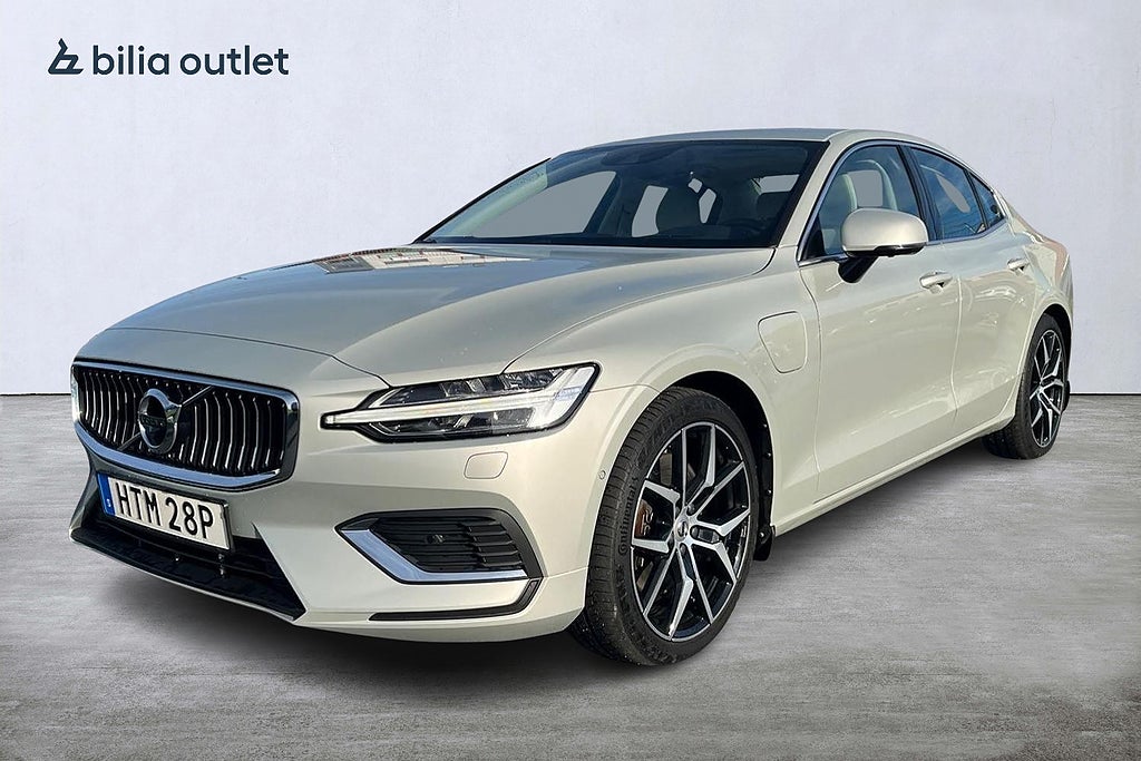 Volvo S60 Recharge T8 AWD Inscription 392hk Drag B&W  Pano MOMS