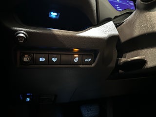Toyota RAV4 Hybrid AWD Executive Drag Kamera MoK Skinn S/V-hjul – bild 20