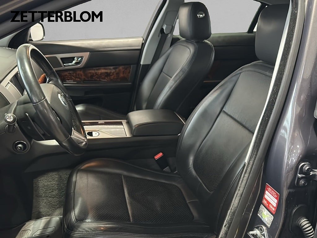 Sedan Jaguar XF 7 av 23