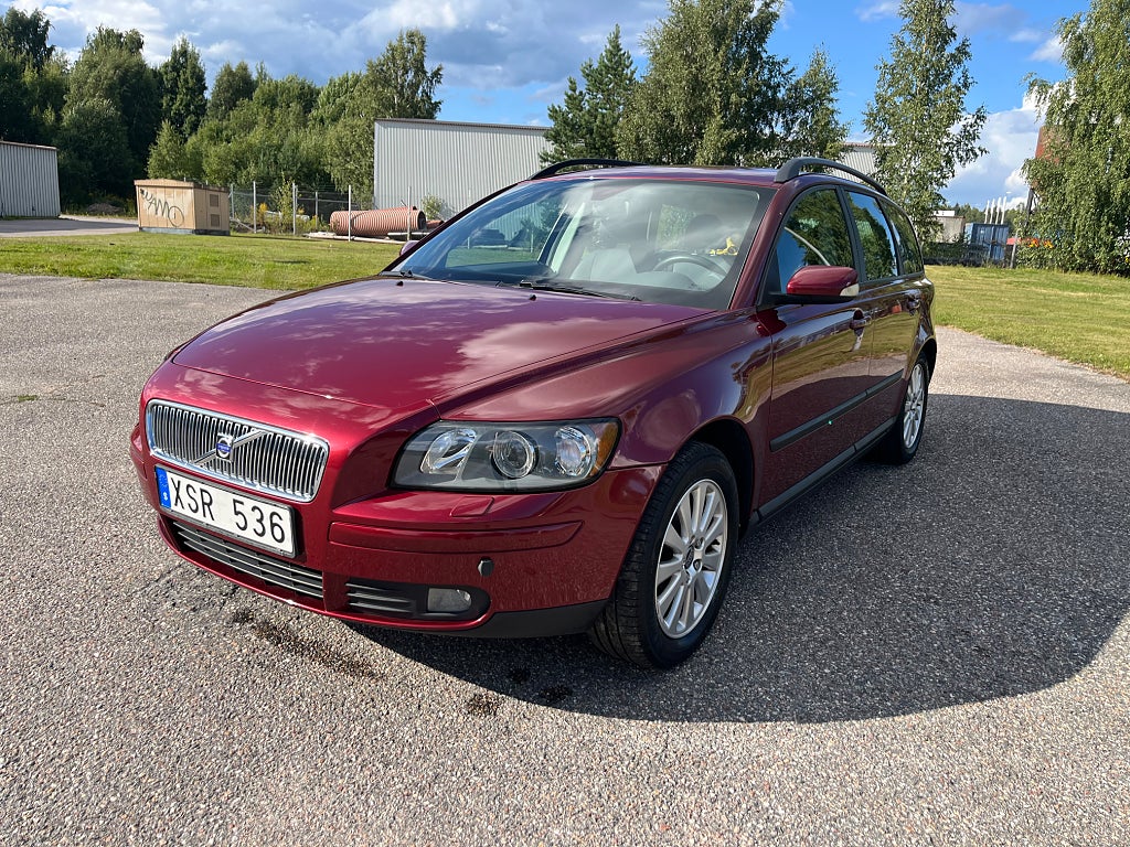 Volvo V50 2.4 Kinetic En ägare OBS 1,95% ränta