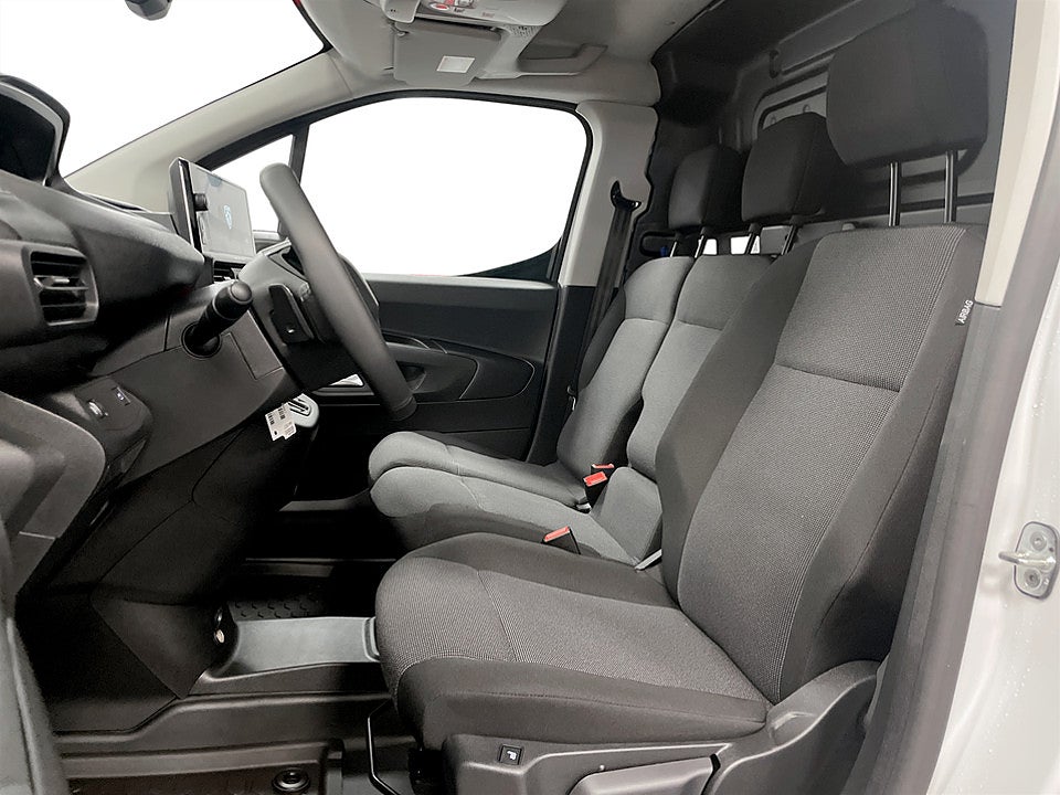 Bild på Peugeot Partner 130hk Aut L2 - EDITION! SERVICE & VINTERHJUL INGÅR!