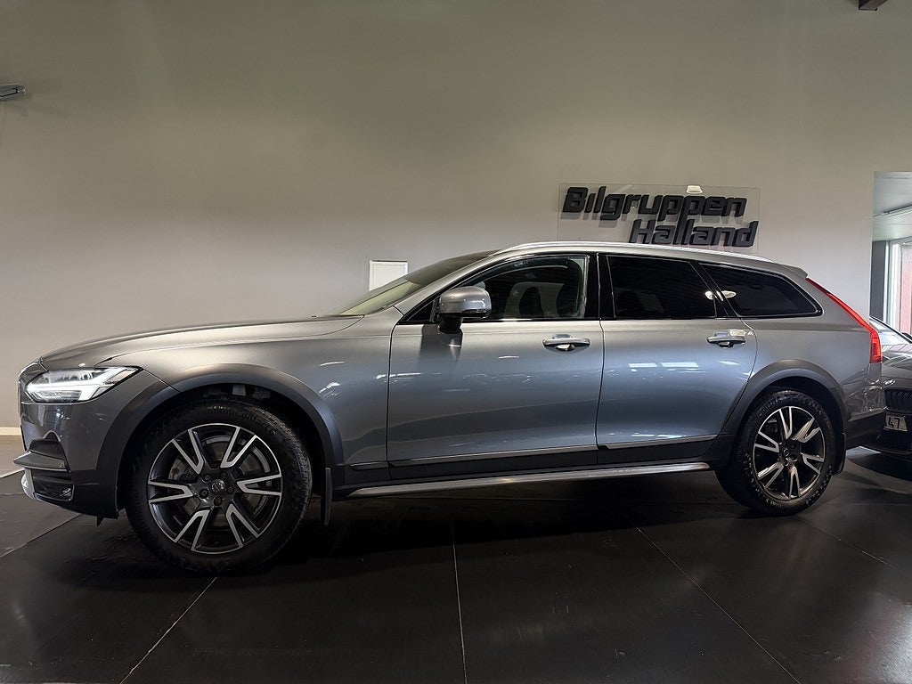 Volvo V90 Cross Country D4 AWD Pro Stylepaket Blis Navi B-kam Pdc Värm Led Drag