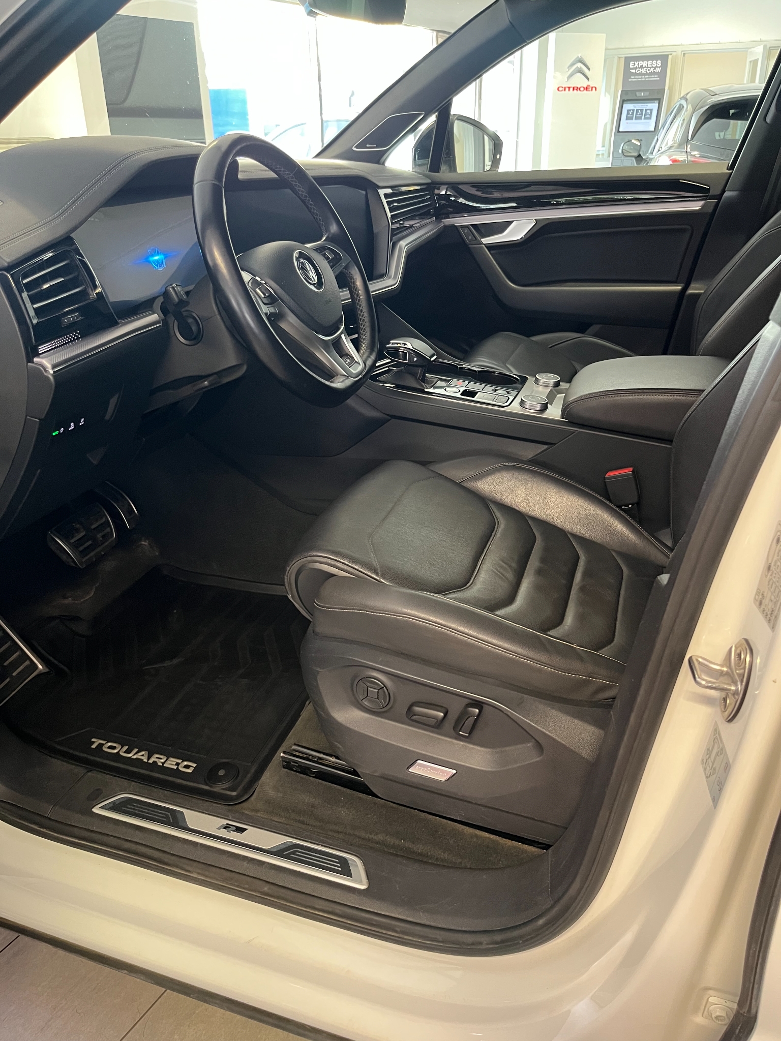 Volkswagen Touareg 2019, bild 6/39