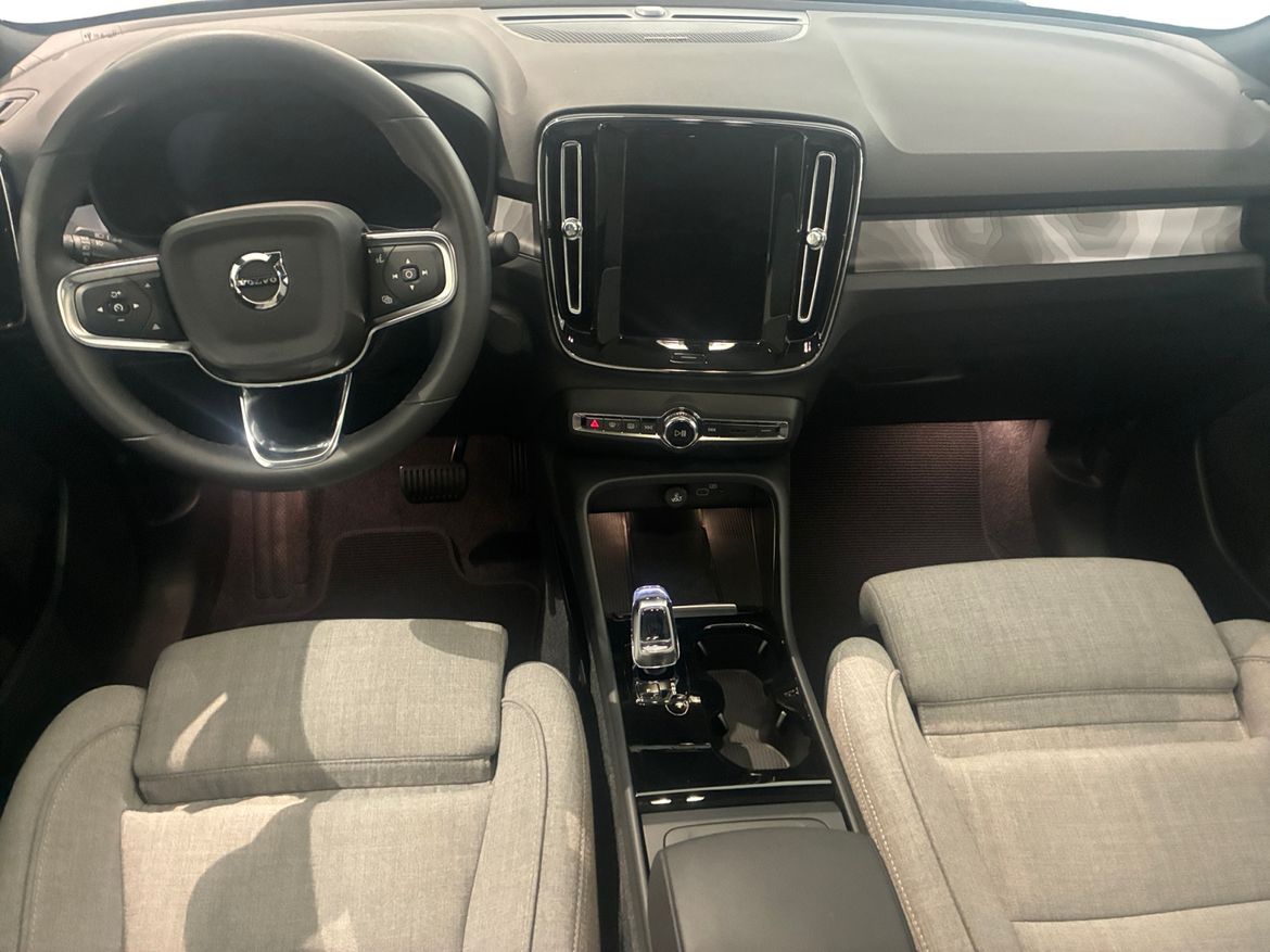 Volvo C40 2024, photo 6/47