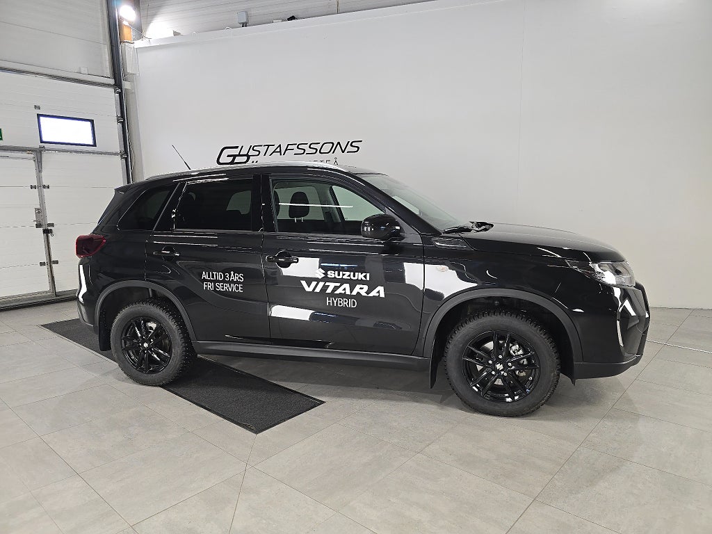 Suzuki Vitara 1.4T Hybrid AWD | V-Hjul M-Värm 