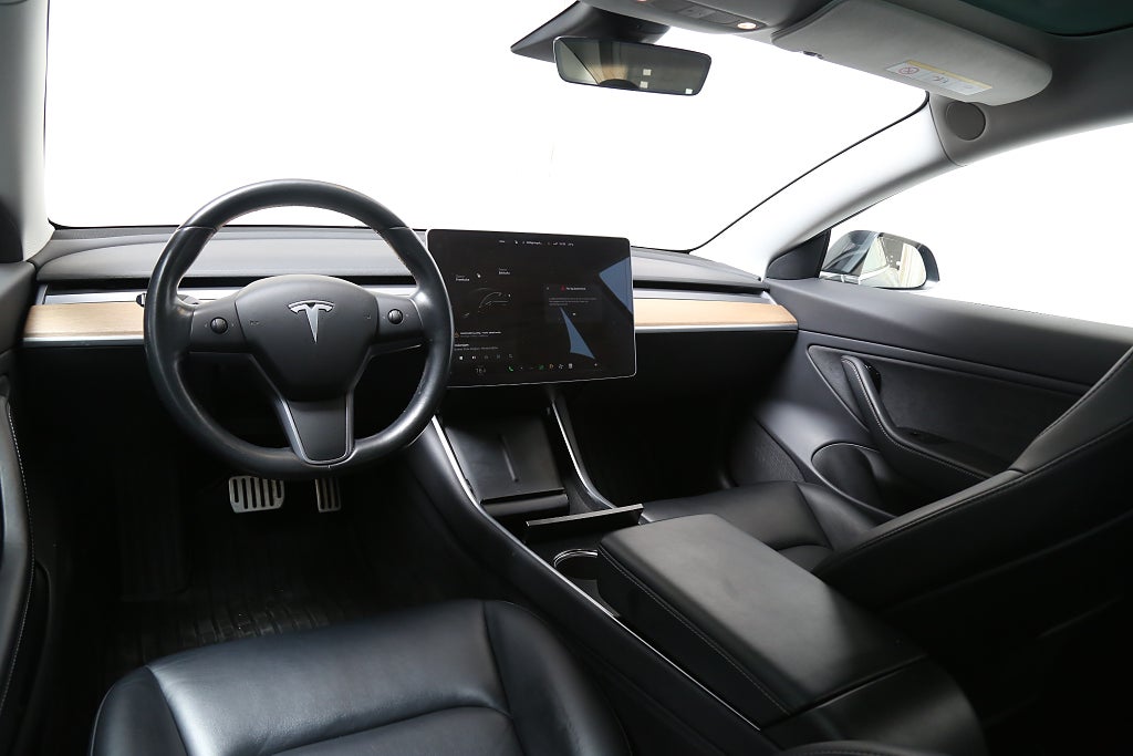 Tesla Model 3 Long Range AWD | Pano | B-Kamera | Skinn | 2019