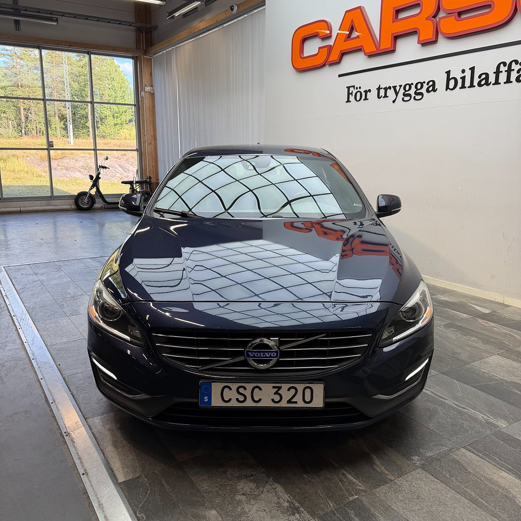 Volvo S60 *HÖSTREA*D4 Momentum Värmare PDC Bak Läder Kamrem bytt!