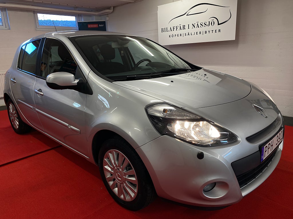 Renault Clio 5-dörrars Halvkombi 1.2 Ny servad