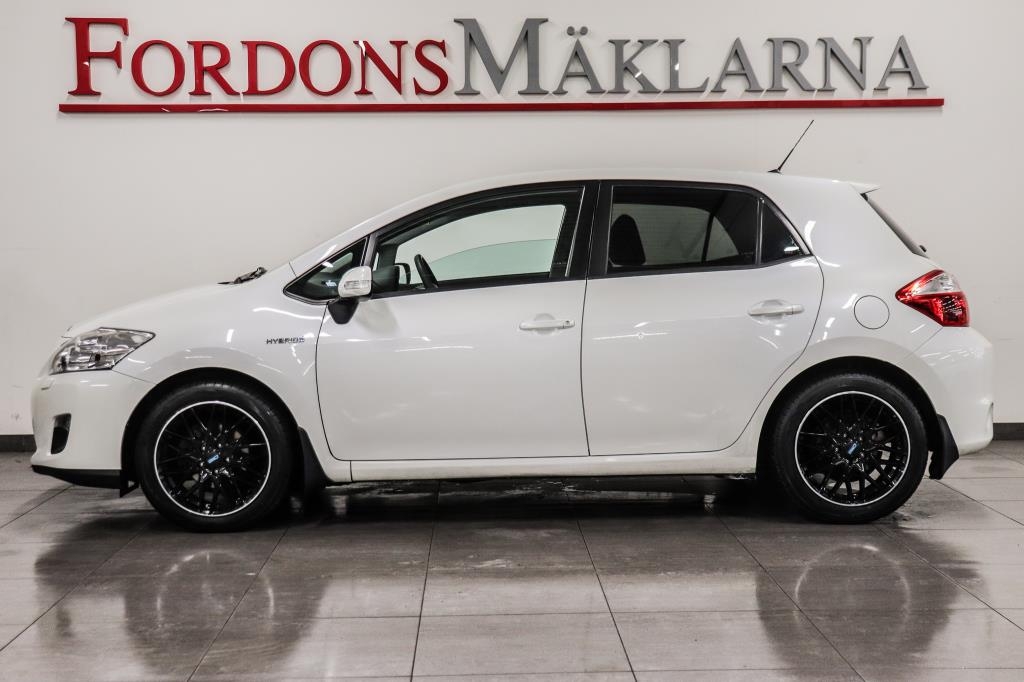 Toyota Auris 2011, kuva 2/44