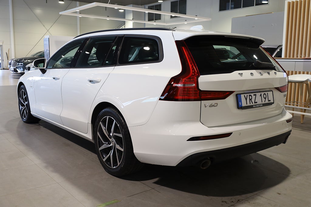 Volvo V60 T6 Twin Engine AWD AUT Momentum Navi VOC Leasbar 2020