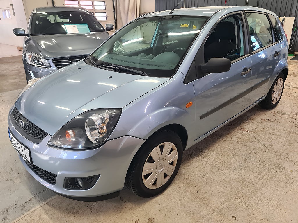 Ford Fiesta 5-dörrar 1.4 Euro 4