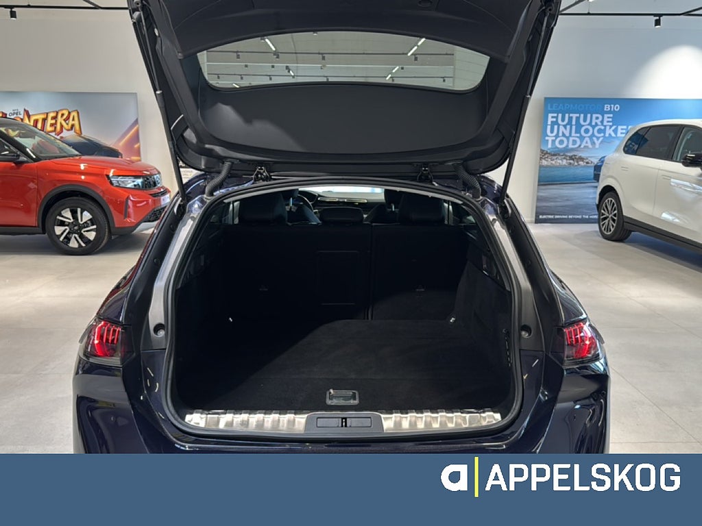 Peugeot 508 SW 1.5 BlueHDi ALLURE |RÄNTA 3,99%|V-HJUL INGÅR| thumbnail