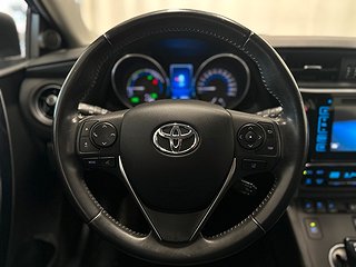 Toyota Auris Touring Sports Hybrid e-CVT 136hk/Bkam/Kamkedja