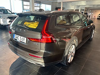 Volvo V60 Cross Country D4 AWD Aut Momentum Pro Dvärm/Kamera/Dragkrok – bild 8