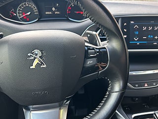 Peugeot 308 sw  PureTech 130 Allure MOMS/SoV-Däck/MoK-Värmare/Psens – bild 17