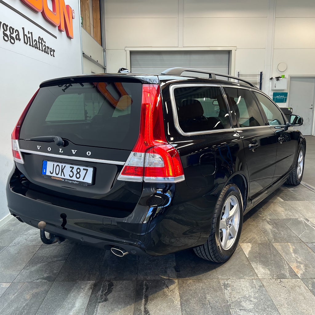 Volvo V70 D4 181HK  Momentum Värmare VOC Drag Kamrem bytt!