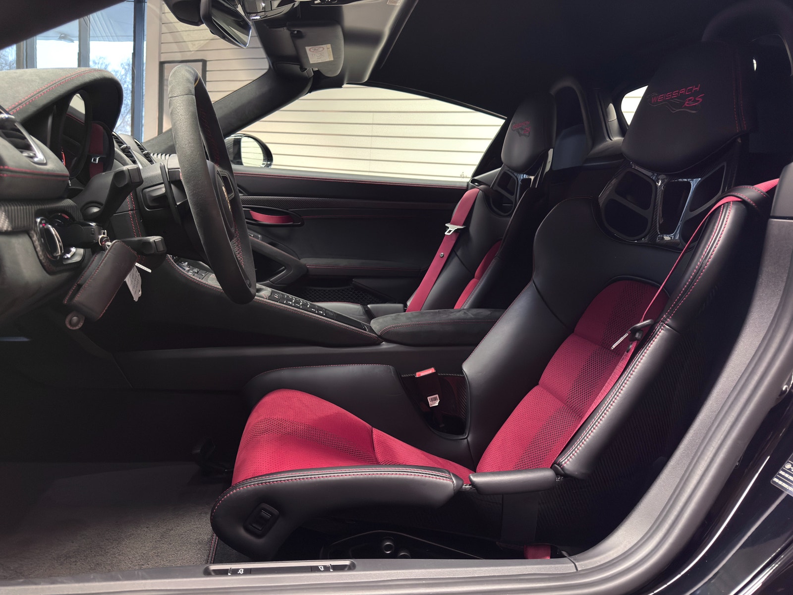 Porsche 718 Spyder RS 500hk | Weissach-paket | Se utrustning! 2024 - miniatyr 24