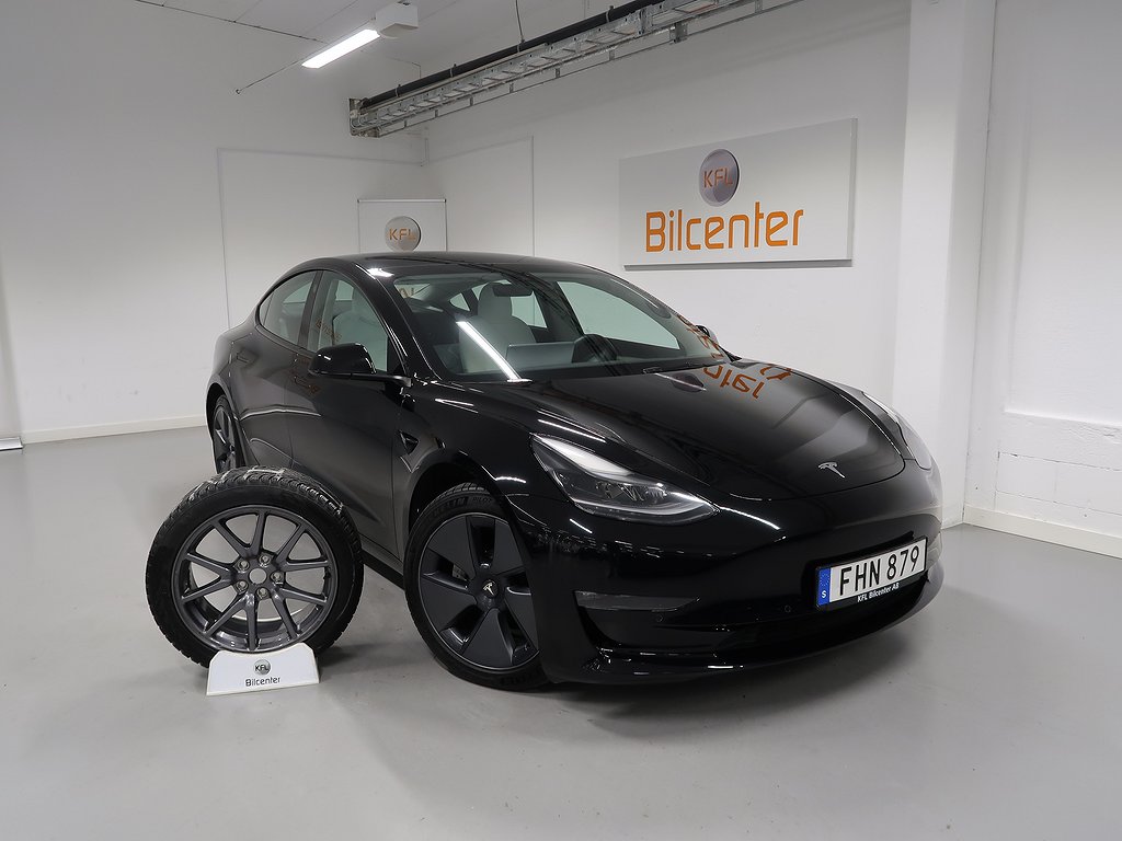 Tesla Model 3 Long Range AWD V-Däck ingår Navi-Kamera-Pano-Skinn-Elbaklucka-BT