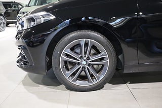 Halvkombi BMW 118I 7 av 23