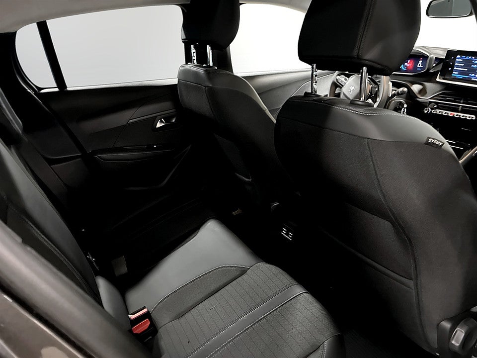 Bild på Peugeot 208 Allure 1.2 PT 100hk Aut B-KAMERA CARPLAY