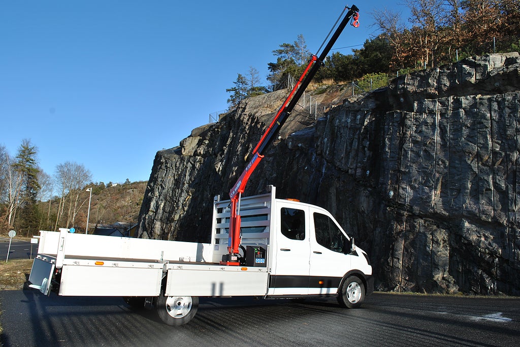 Ford 6- sits D-Hytt med Kran ML 150,3 