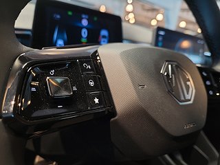 MG 3 Hybrid+ Luxury Aut 360/7års garanti/ACC/Rattvärme