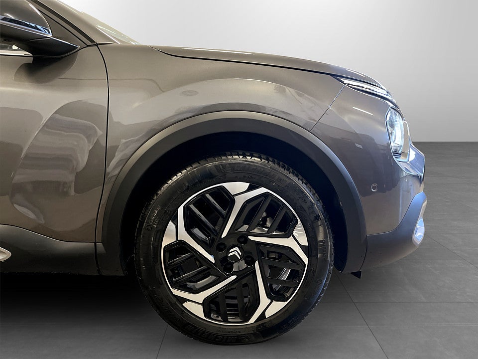 Bild på Citroën C4 Shine 1.2 PT 130hk Aut 360° NAVI