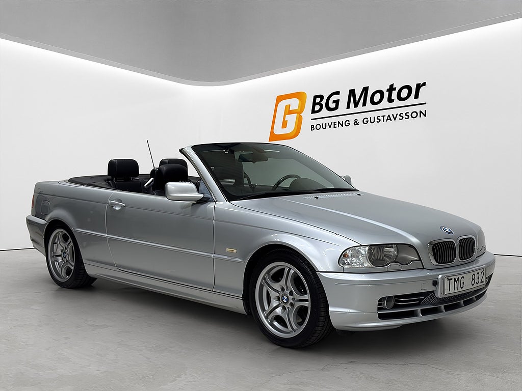 BMW 330 Ci 231HK Cab Aut M-värmare/Skinn/Elstolar/PDC