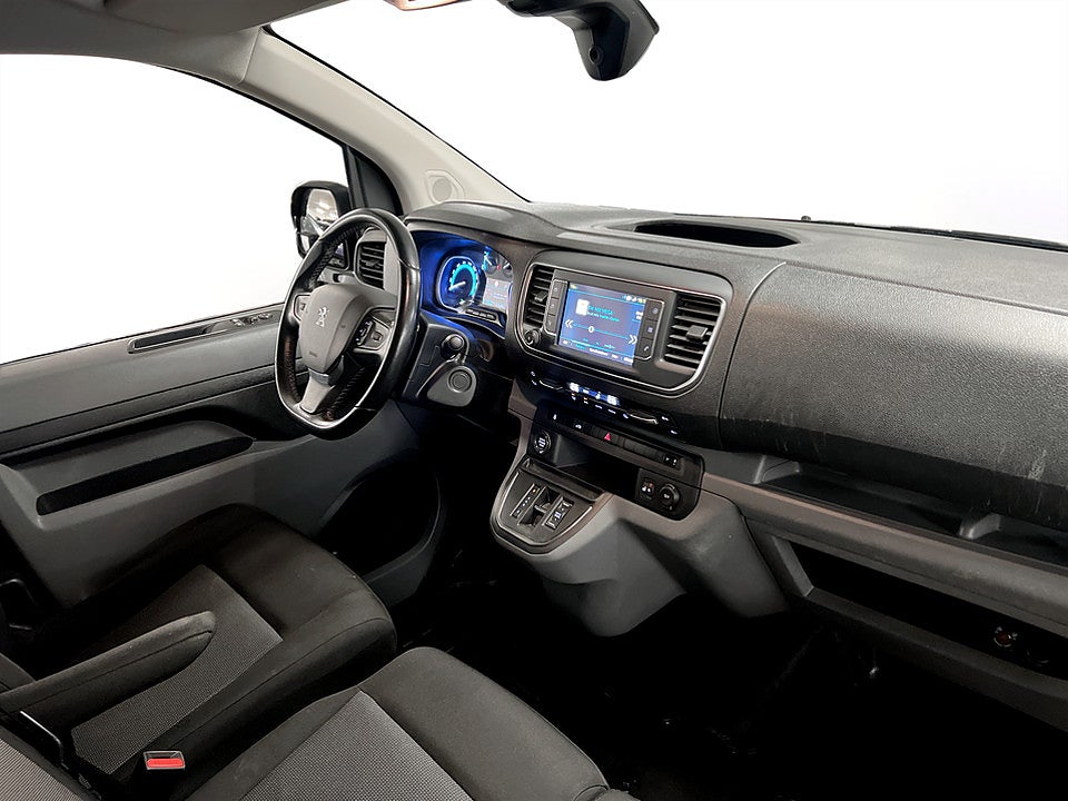 Bild på Peugeot e-Expert PRO+ 75kWh 136hk Aut L2 B-KAMERA NAVI
